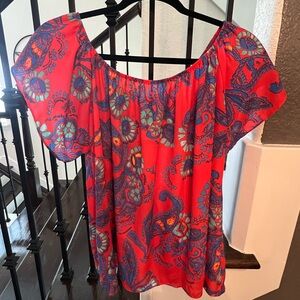 Colorful and perfect to transition from covered to uncovered shoulders